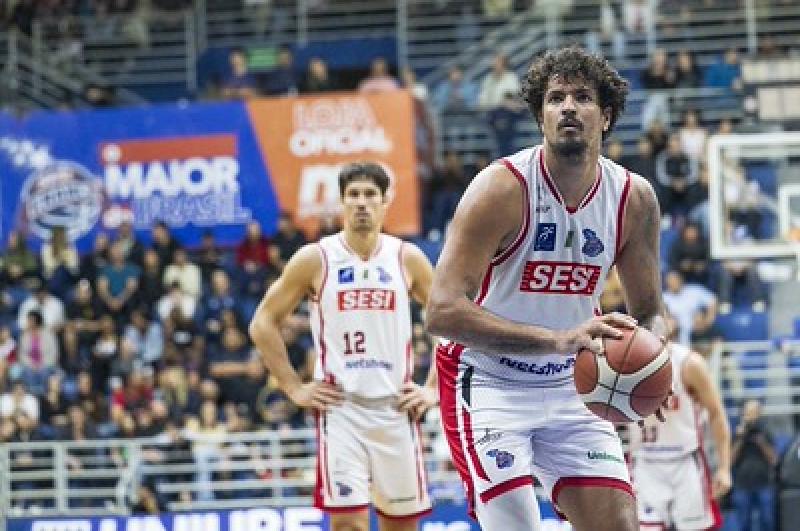 Sesi Franca vira contra Mogi, vence de forma heróica e se garante nas semifinais