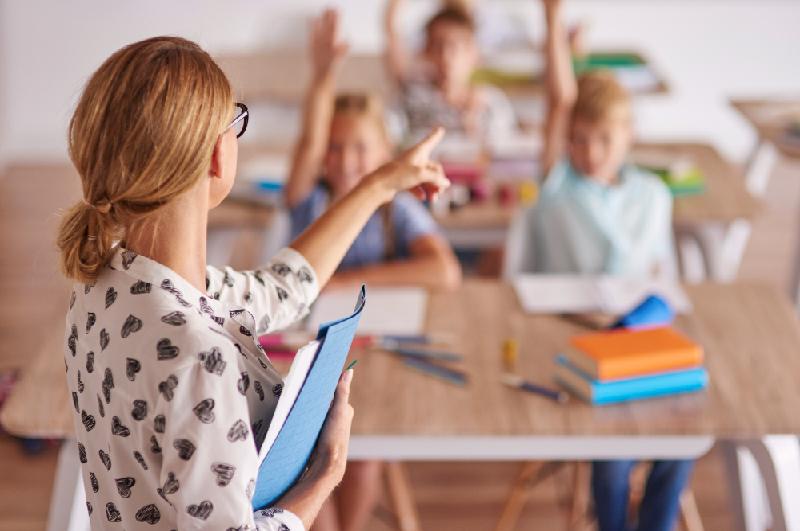 Câmara aprova projeto e escolas podem receber premiação por educação de qualidade
